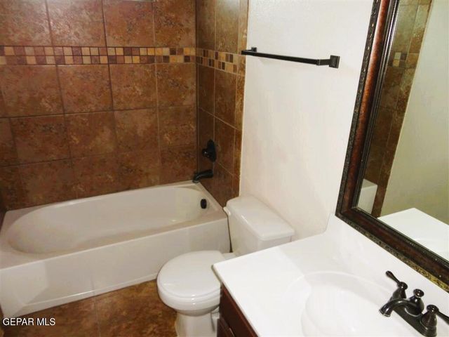 2809 Tag Rock Place, El Paso, TX 79938