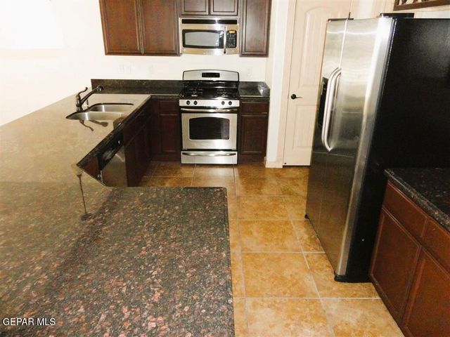 2809 Tag Rock Place, El Paso, TX 79938