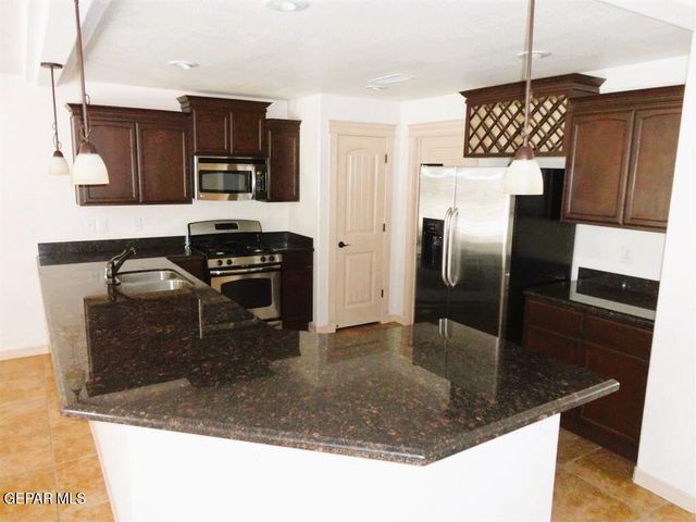 2809 Tag Rock Place, El Paso, TX 79938