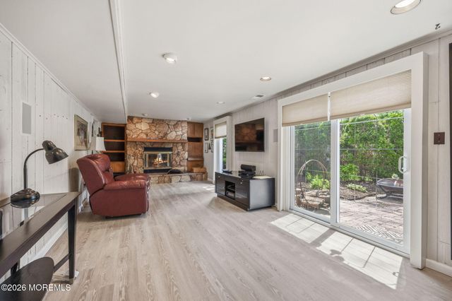 7 Kilmer Drive, Manalapan, NJ 07726