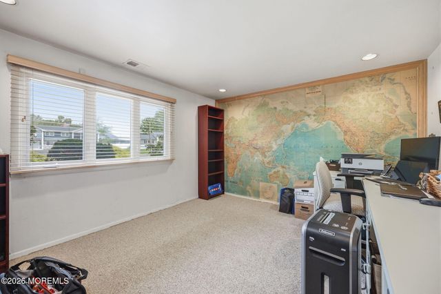 7 Kilmer Drive, Manalapan, NJ 07726