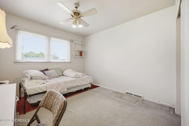 7 Kilmer Drive, Manalapan, NJ 07726