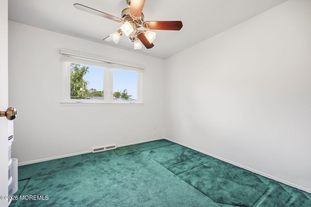 7 Kilmer Drive, Manalapan, NJ 07726