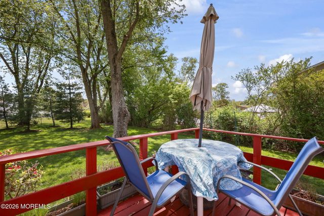 7 Kilmer Drive, Manalapan, NJ 07726