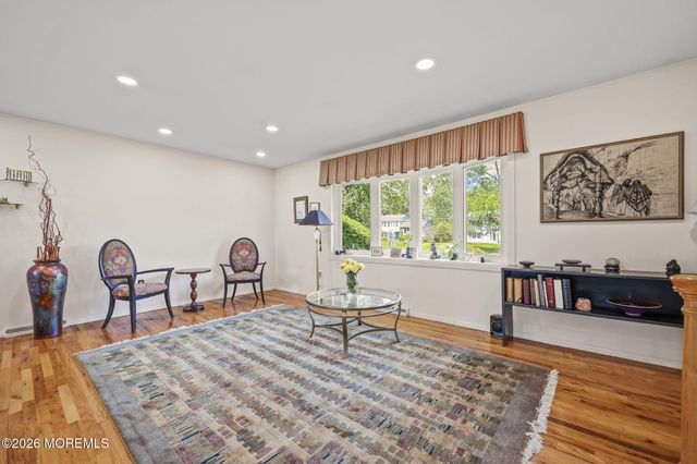 7 Kilmer Drive, Manalapan, NJ 07726