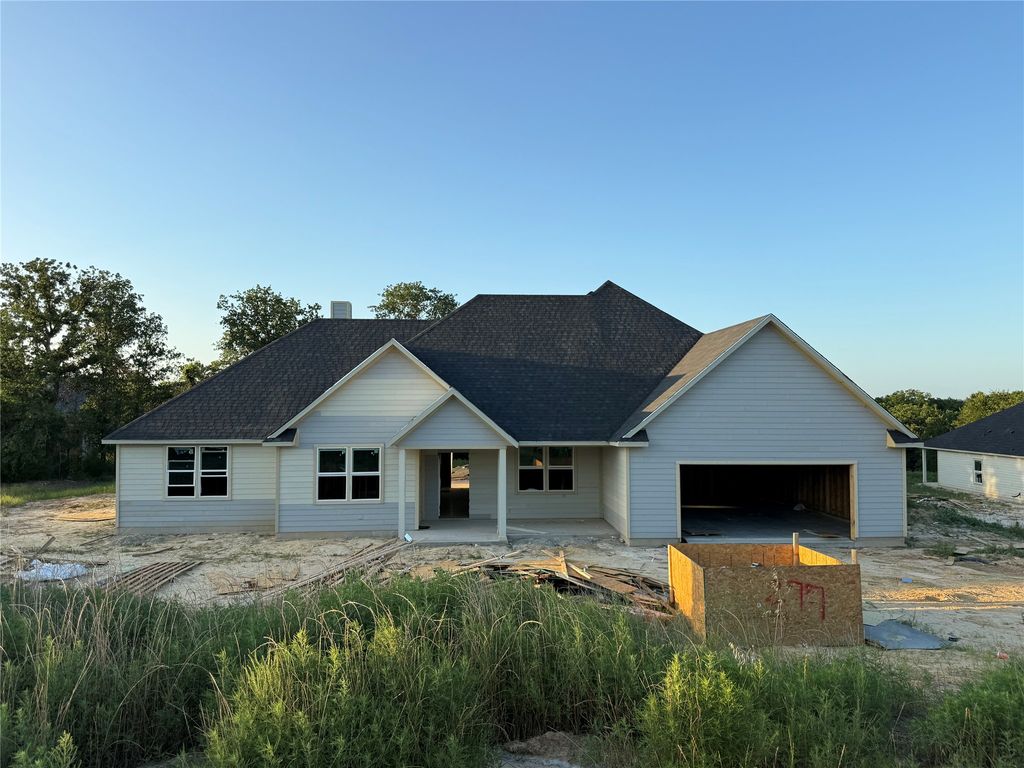 277 Zebrastone Way, Poolville, TX 76487