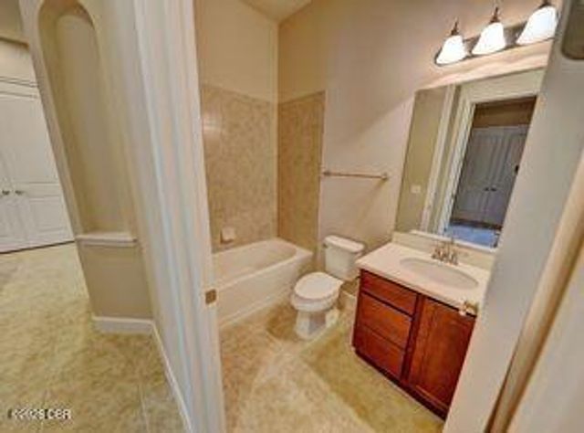 802 Aldenham Lane, Ormond Beach, FL 32174