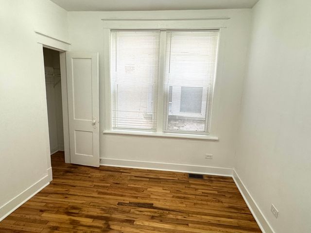 4050 W Hirsch Street 1, Chicago, IL 60651