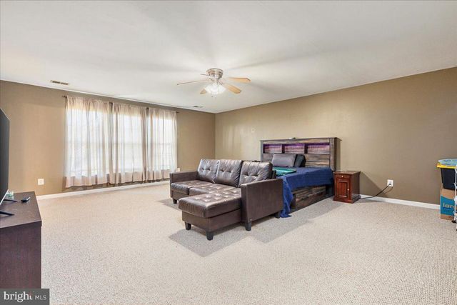 135 BLACKBURNS FORD DR, Stephens City, VA 22655