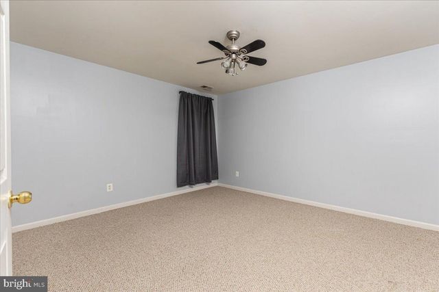 135 BLACKBURNS FORD DR, Stephens City, VA 22655