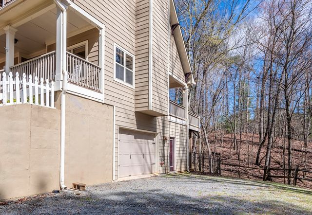 520 Newport Drive, Ellijay, GA 30540