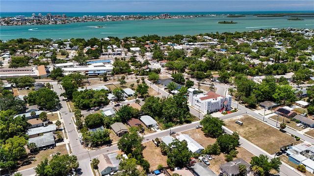 1405 PENNSYLVANIA AVENUE, Clearwater, FL 33755