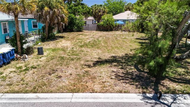 1405 PENNSYLVANIA AVENUE, Clearwater, FL 33755