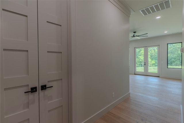 5238 W Weir Road, Fayetteville, AR 72704