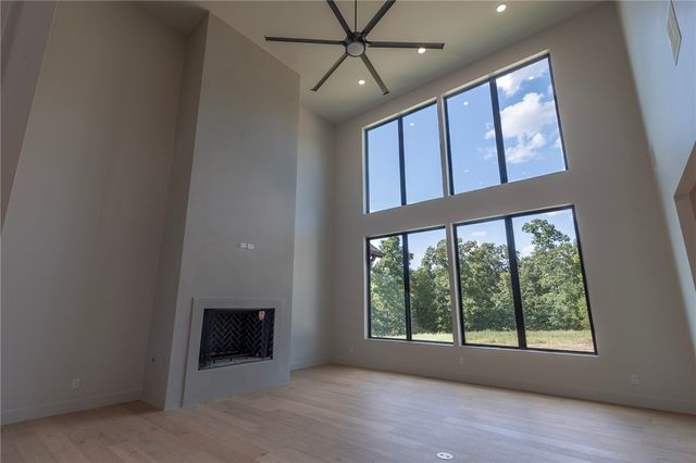 5238 W Weir Road, Fayetteville, AR 72704