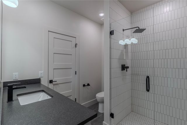 5238 W Weir Road, Fayetteville, AR 72704