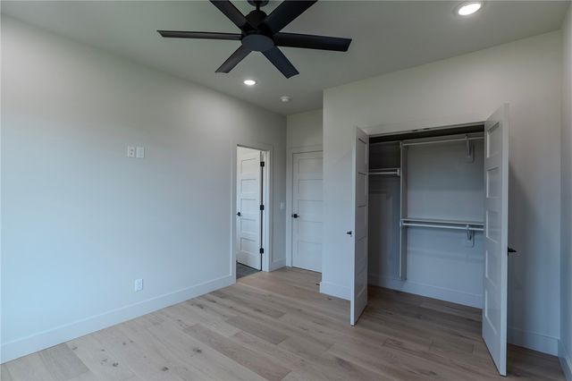 5238 W Weir Road, Fayetteville, AR 72704