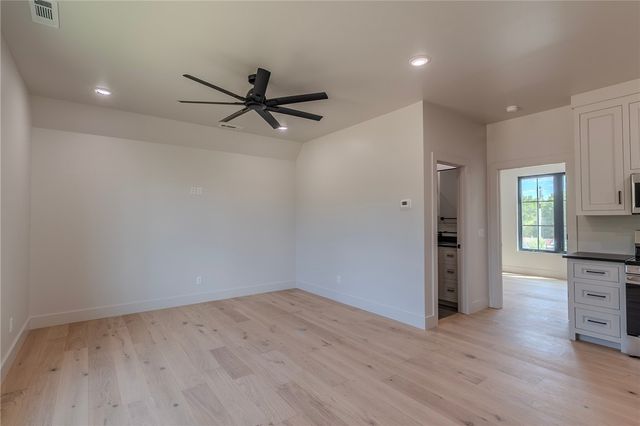 5238 W Weir Road, Fayetteville, AR 72704