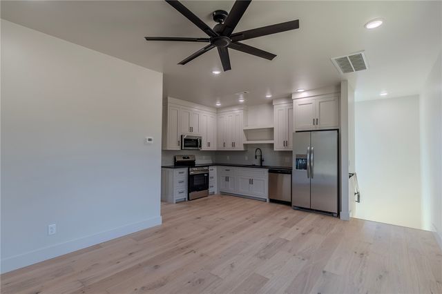 5238 W Weir Road, Fayetteville, AR 72704