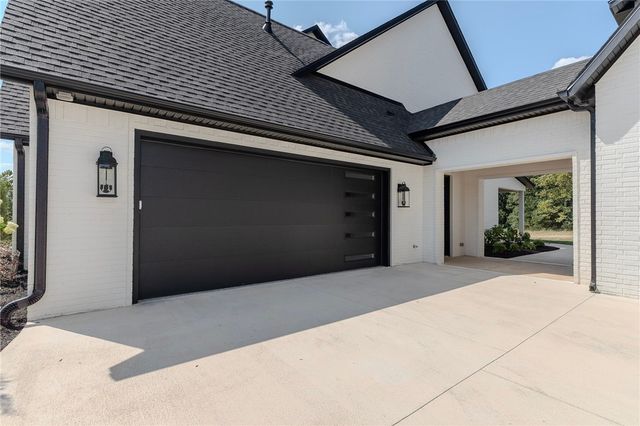 5238 W Weir Road, Fayetteville, AR 72704