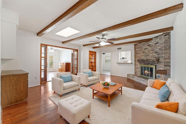 983 W Donovan Street, Houston, TX 77091