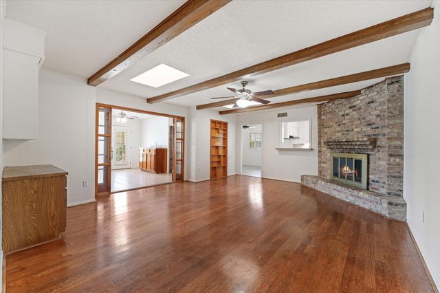 983 W Donovan Street, Houston, TX 77091