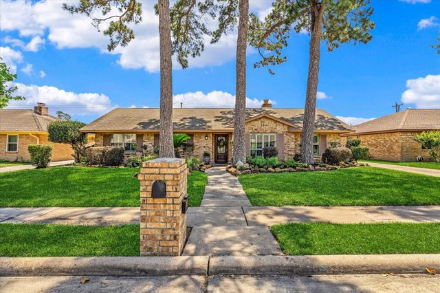 983 W Donovan Street, Houston, TX 77091
