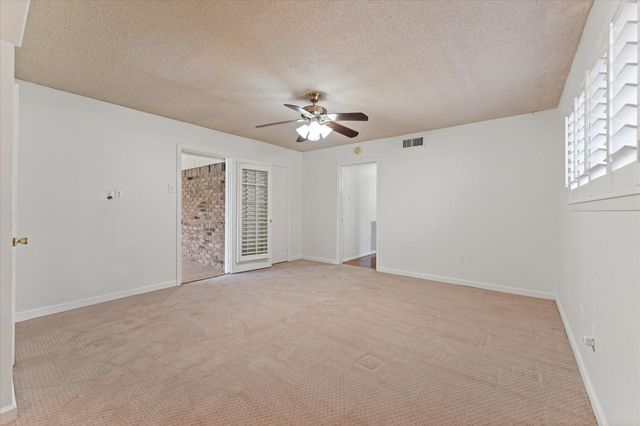 983 W Donovan Street, Houston, TX 77091