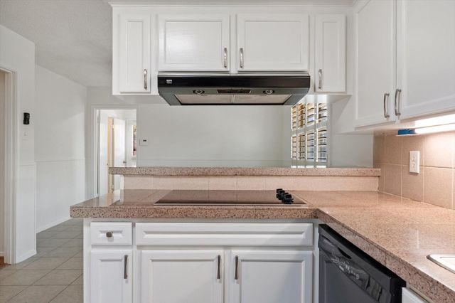 983 W Donovan Street, Houston, TX 77091