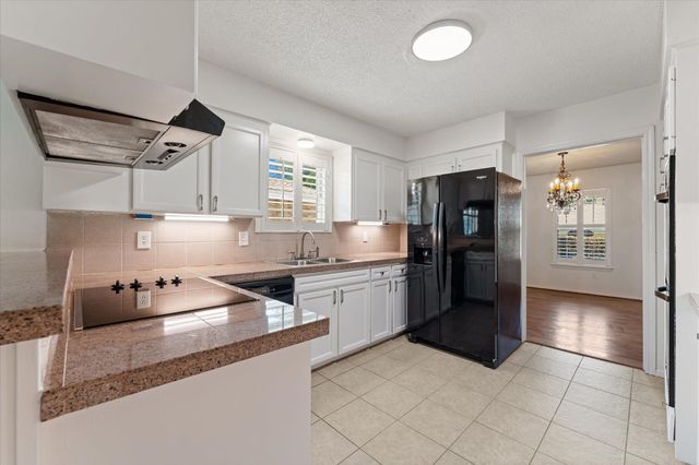 983 W Donovan Street, Houston, TX 77091