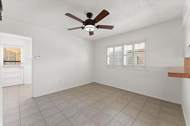 983 W Donovan Street, Houston, TX 77091