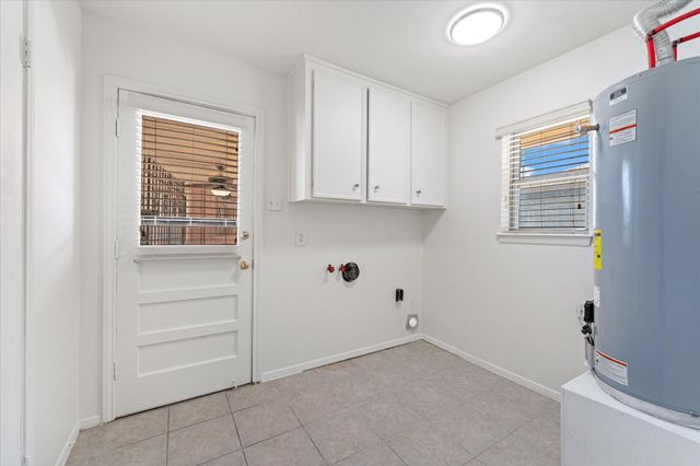 983 W Donovan Street, Houston, TX 77091