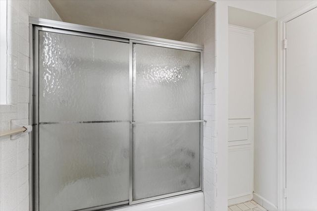 983 W Donovan Street, Houston, TX 77091
