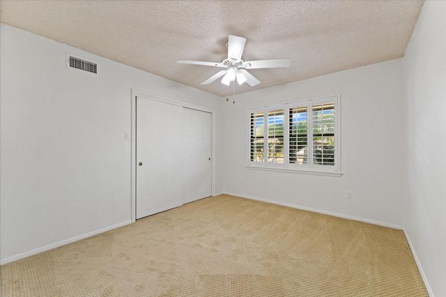 983 W Donovan Street, Houston, TX 77091