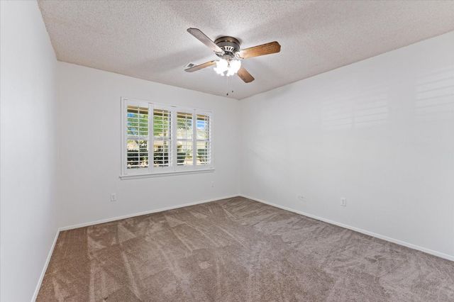 983 W Donovan Street, Houston, TX 77091