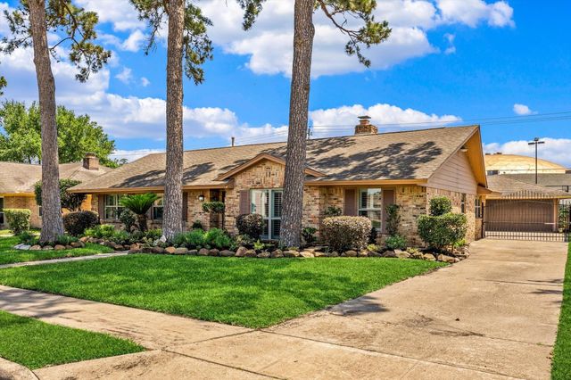 983 W Donovan Street, Houston, TX 77091