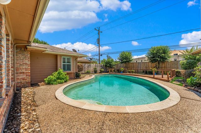 983 W Donovan Street, Houston, TX 77091