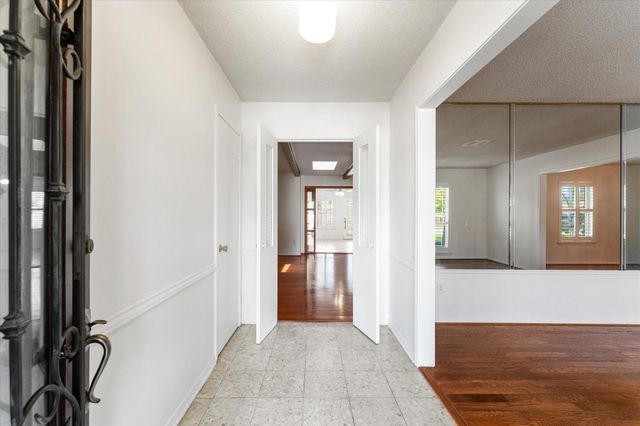 983 W Donovan Street, Houston, TX 77091