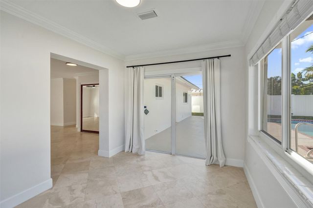 2011 NE 34th Street, Lighthouse Point, FL 33064