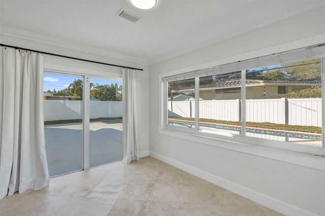 2011 NE 34th Street, Lighthouse Point, FL 33064