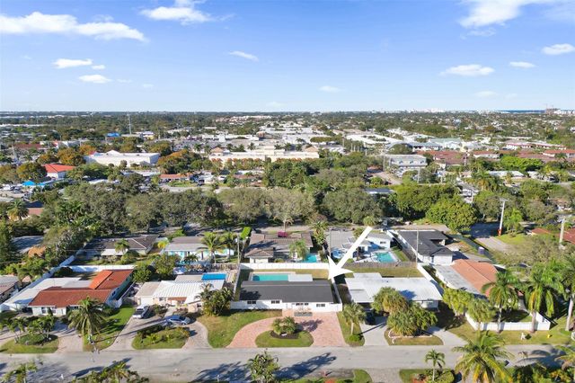 2011 NE 34th Street, Lighthouse Point, FL 33064