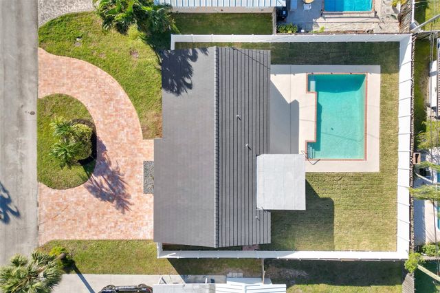 2011 NE 34th Street, Lighthouse Point, FL 33064