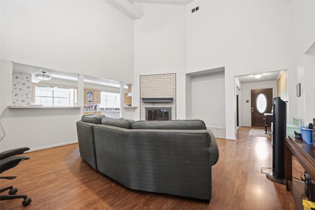8014 Argentina Street, Jersey Village, TX 77040