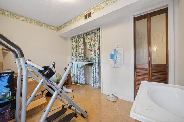 8014 Argentina Street, Jersey Village, TX 77040