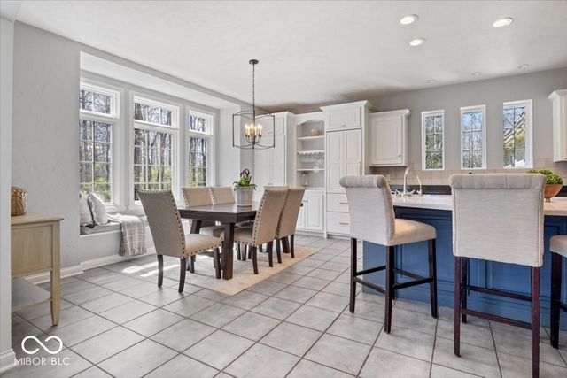 9399 Irishmans Run Lane, Zionsville, IN 46077