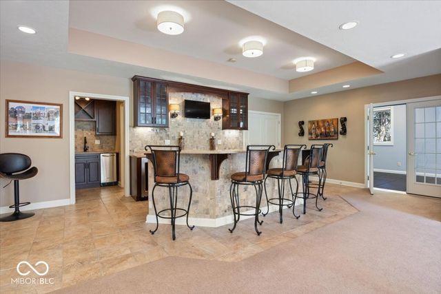 9399 Irishmans Run Lane, Zionsville, IN 46077