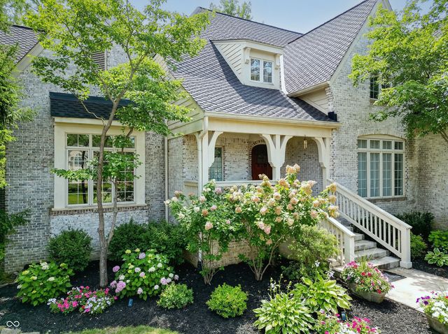 9399 Irishmans Run Lane, Zionsville, IN 46077