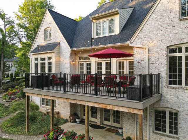 9399 Irishmans Run Lane, Zionsville, IN 46077