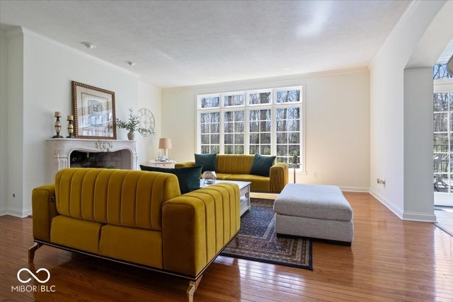 9399 Irishmans Run Lane, Zionsville, IN 46077