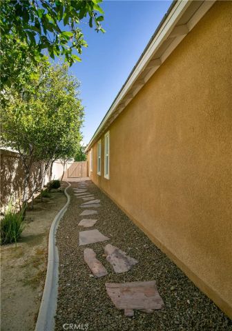 3550 Emerald Lane, Lancaster, CA 93535